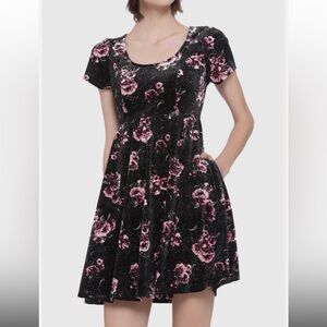 Hot Topic Roses & Moons Velvet Dress Plus Size 2X
